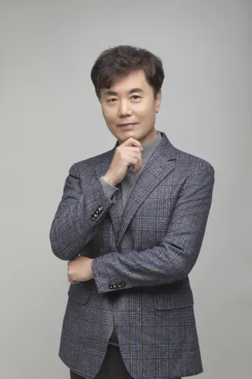 손흥종 상담실장 프로필 사진